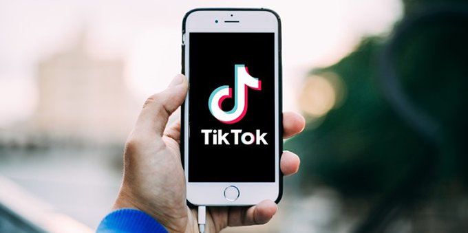 Tik Tok dununciato alle autorità competenti